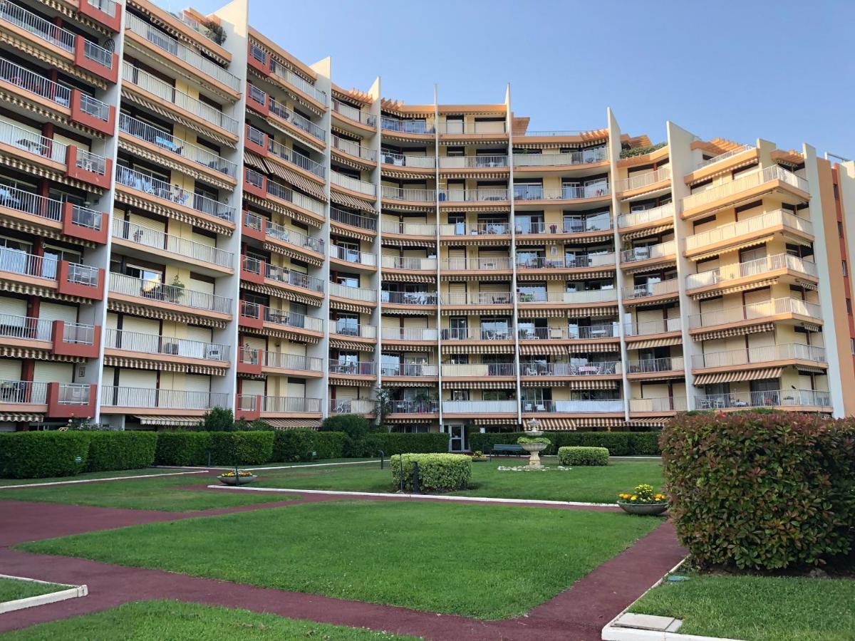 Апартаменты Ellie'S Place Мандельё-ла-Напуль Экстерьер фото